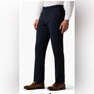 Men's Tailored Dress Pants in Navy - Sleek  Tailored Fit 38 waist 32 length NWT
